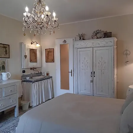 Oda ve Kahvaltı Papillon