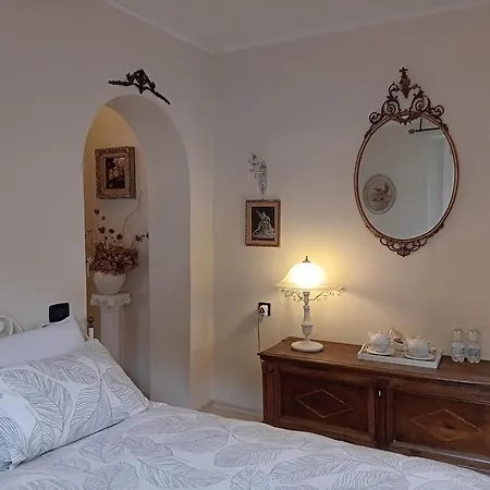 Papillon Oda ve Kahvaltı Perledo